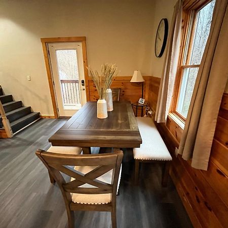 Smokey Mountain Retreat, Hot Tub, Game Room, Sleeps 8! Gatlinburg Extérieur photo