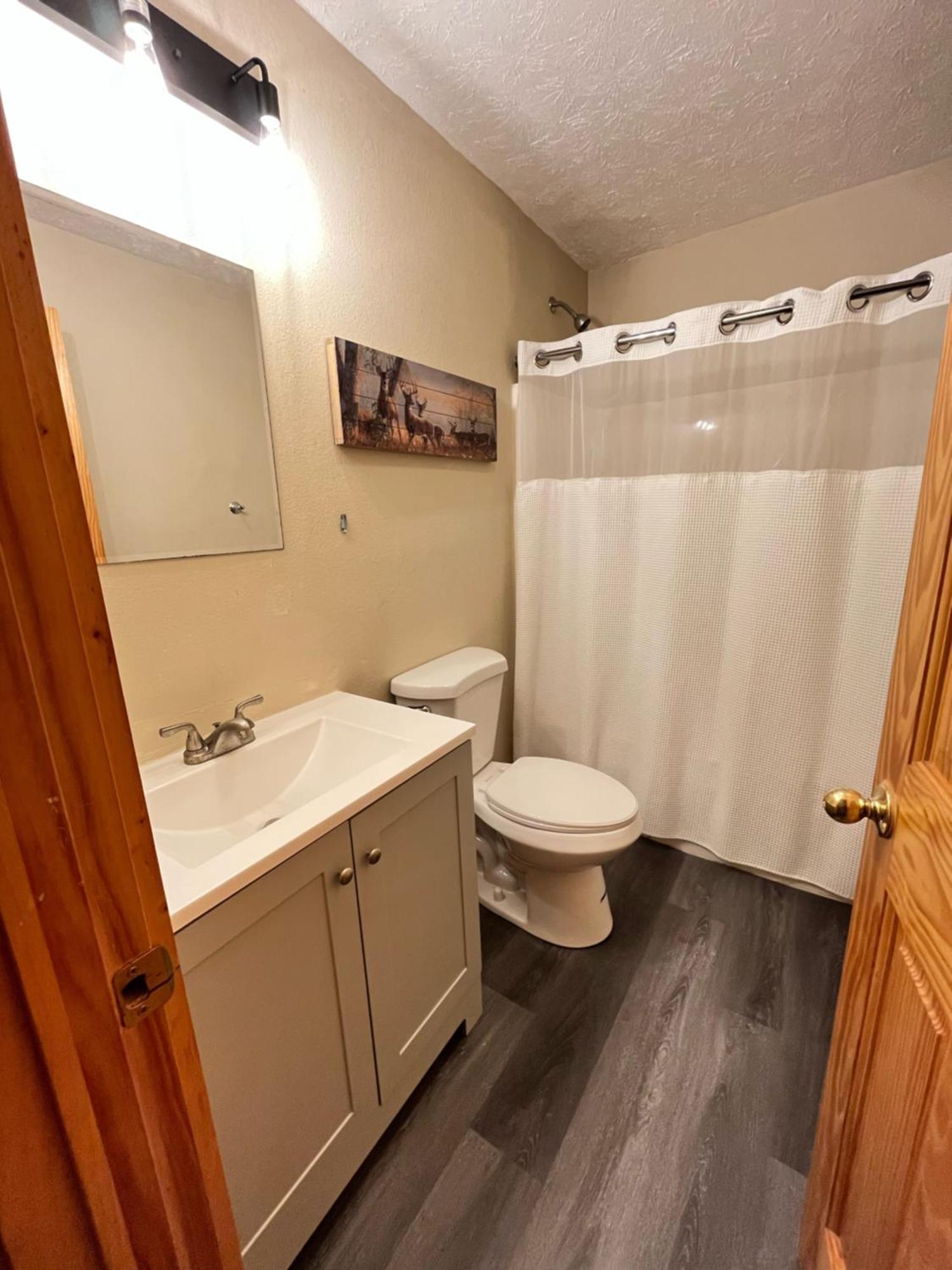 Smokey Mountain Retreat, Hot Tub, Game Room, Sleeps 8! Gatlinburg Extérieur photo