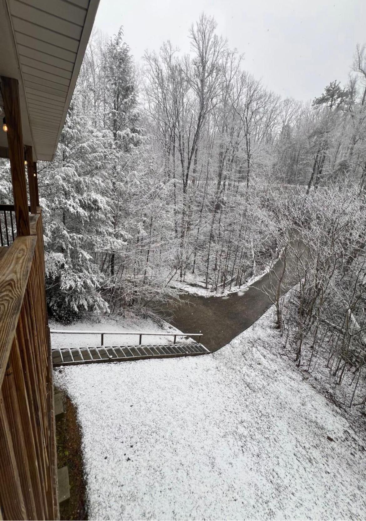 Smokey Mountain Retreat, Hot Tub, Game Room, Sleeps 8! Gatlinburg Extérieur photo