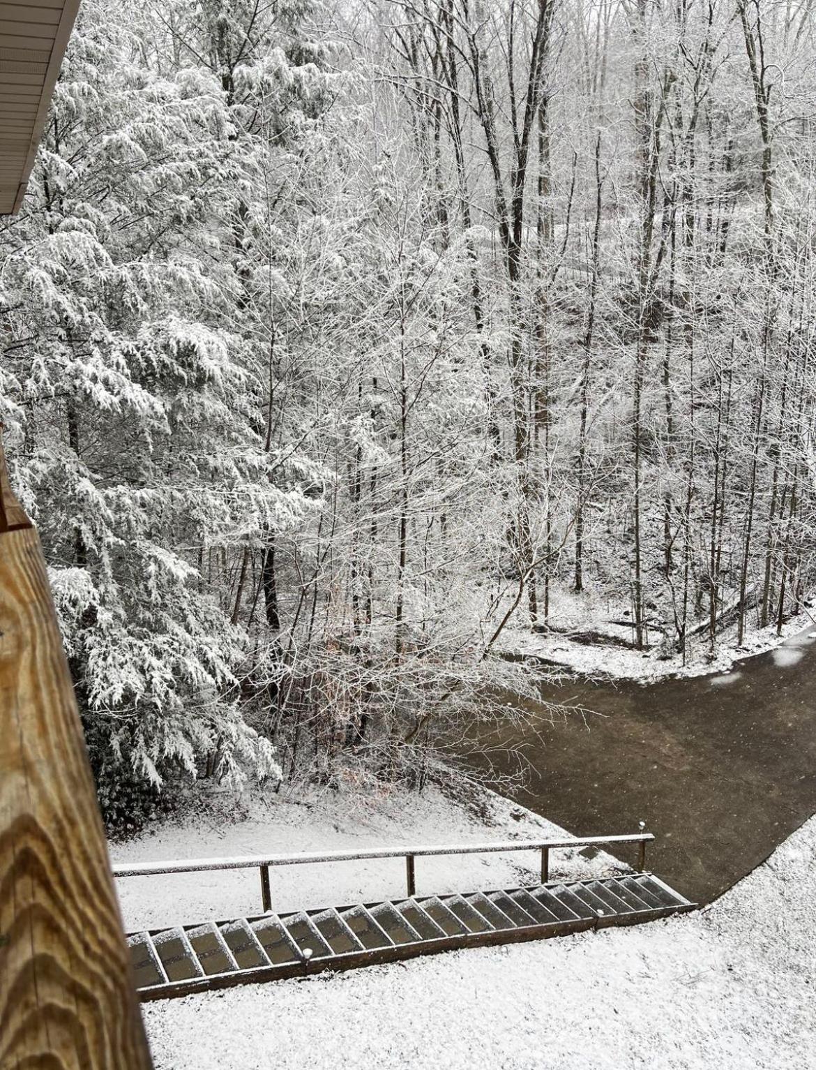 Smokey Mountain Retreat, Hot Tub, Game Room, Sleeps 8! Gatlinburg Extérieur photo